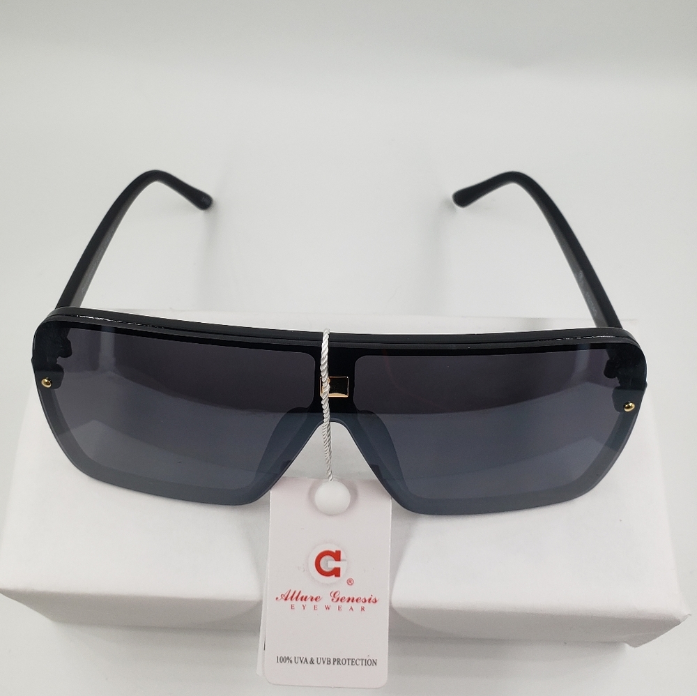 Women's fashion sunglasses.